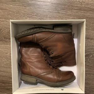 Steve Madden brown boots